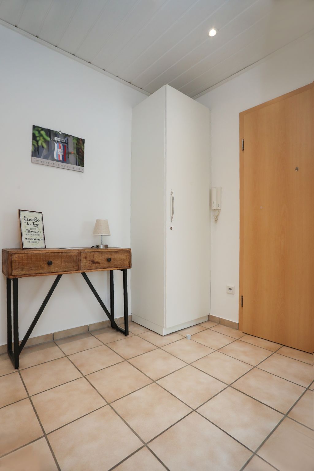 Rent 1 room apartment Warendorf | Entire place | Warendorf | Haus Warnduorp: Wohnung auf Zeit in der Pferdestadt Warendorf für den gehobenen Anspruch (Wohnung 5) | Hominext