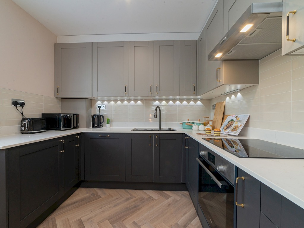 Flat 3, 124 Grand Drive