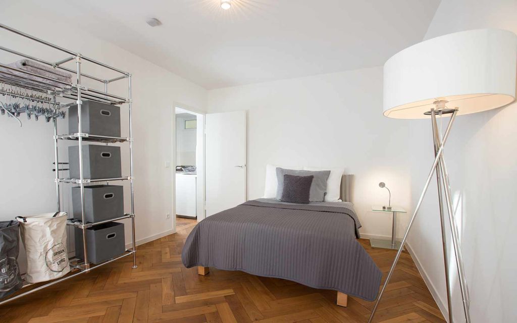 Rent 1 room apartment Stuttgart | Entire place | Stuttgart | Wohn- und Schlafzimmer separiert - Bad mit Regendusche | Hominext