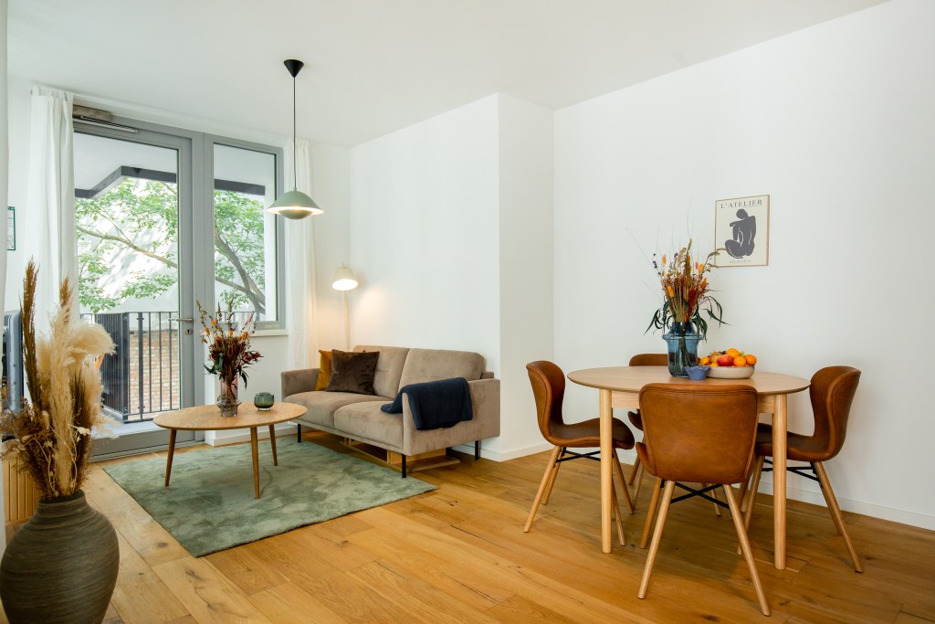 Miete 1 Zimmer Wohnung Berlin | Ganze Wohnung | Berlin | Double occupancy, fully furnished private 3-rooms apartment (bills included, registration, etc) | Hominext