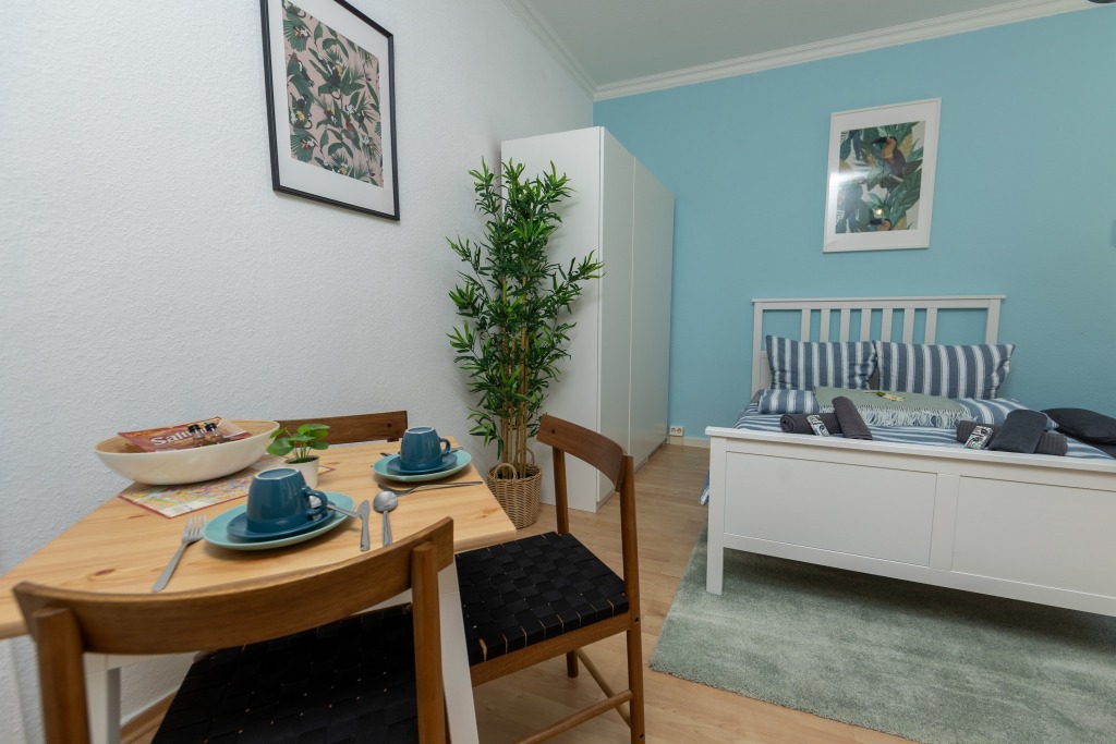 Rent 1 room apartment Erfurt | Entire place | Erfurt | Helle Jugendstil Wohnung am Rande der Altstadt | Hominext