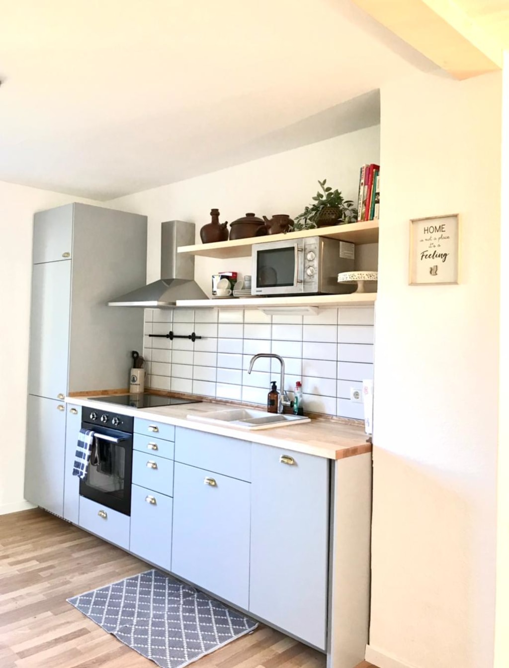 Rent 2 rooms apartment Ludwigshafen am Rhein | Entire place | Ludwigshafen am Rhein | Work From Home, 2 Schlafzimmer, in der Nähe von BASF mit großem Balkon und kostenlosen Parkplätzen, Highspeed-Internet und Netflix | Hominext