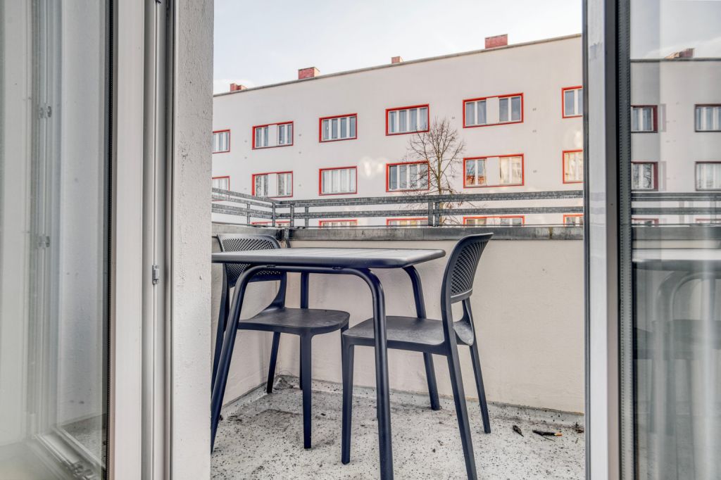 Rent 2 rooms apartment Berlin | Entire place | Berlin | Wunderschöne drei Zimmer Wohnung in grüner Lage nur wenige Minuten vom Mauerpark entfernt | Hominext