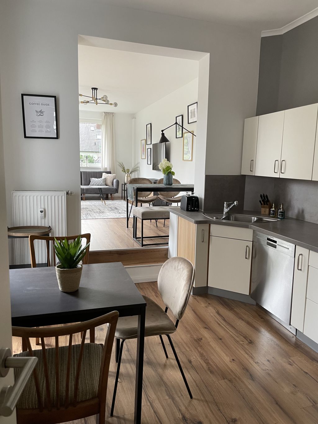 Rent 2 rooms apartment Bremen | Entire place | Bremen | Design- Wohnung in Bremens beliebtesten Stadtteil | Hominext