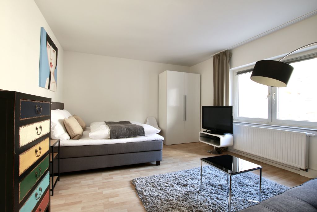 Miete 1 Zimmer Wohnung Köln | Ganze Wohnung | Köln | Hübsches Apartment mit Balkon am Rathenauplatz | Hominext