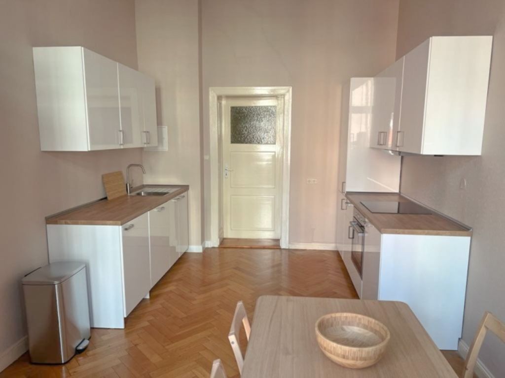 Miete 3 Zimmer Wohnung Berlin | Ganze Wohnung | Berlin | 3 bedroom all inclusive furnished Charlottenburg room super close to Ku’damm!! | Hominext