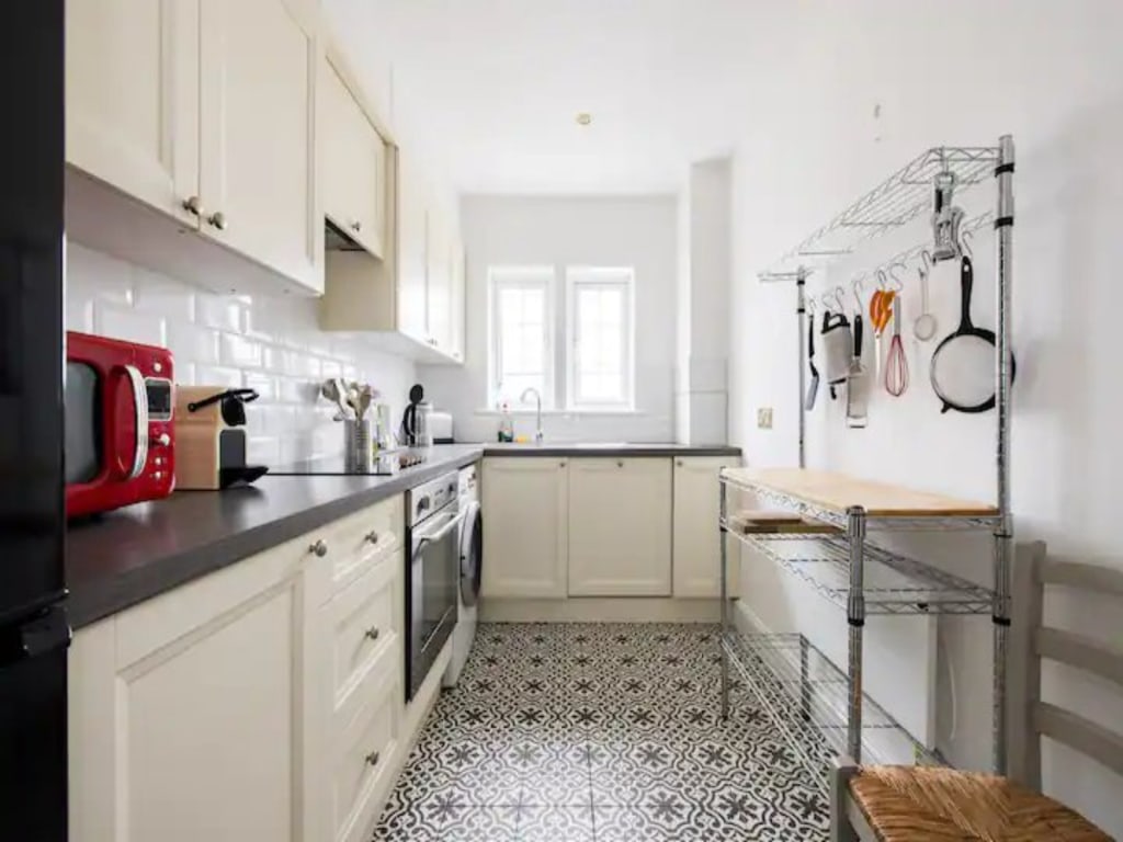 Top floor left flat, 40 Cornwall Gardens, London SW7 4AA, UK