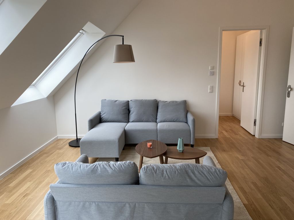 Rent 2 rooms apartment Berlin | Entire place | Berlin | Neues Dachgeschoss mit zwei Terassen in Neukölln | Hominext