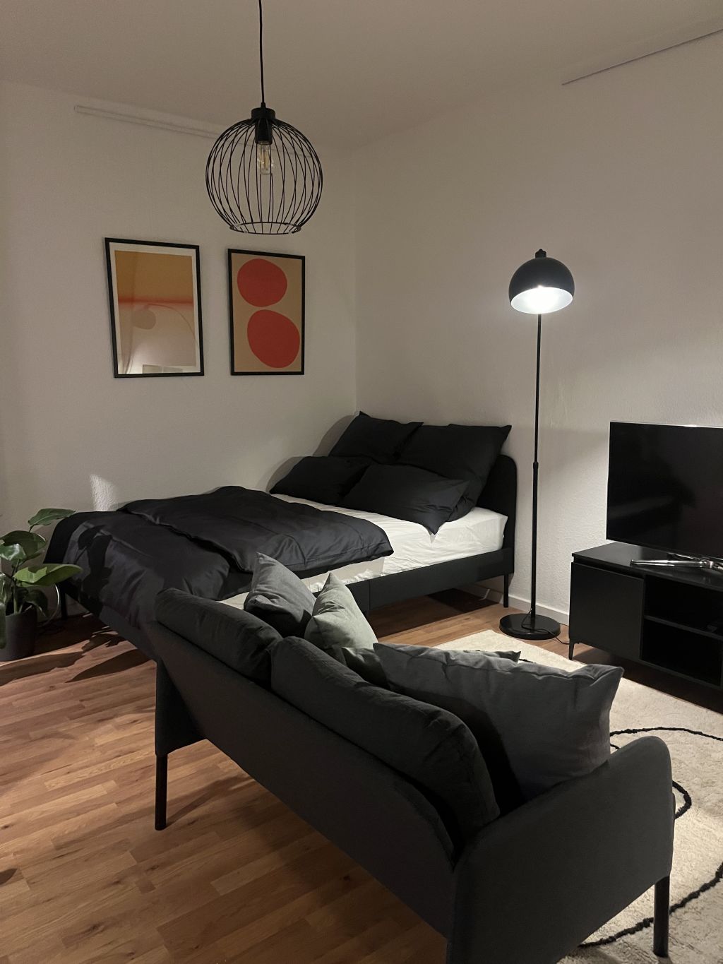 Rent 1 room apartment Berlin | Entire place | Berlin | Zentrales Design-Studio am Wasser mit Garten | Hominext