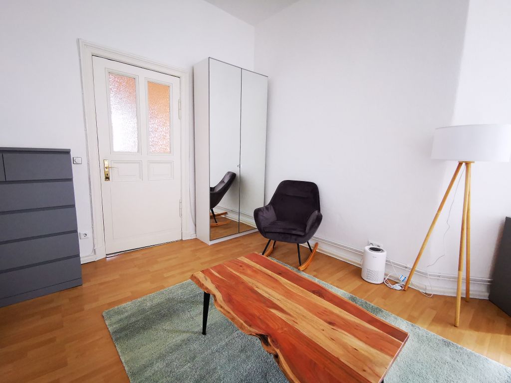 Rent 2 rooms apartment Berlin | Entire place | Berlin | Hausburg 2.OG li Balkon | Hominext