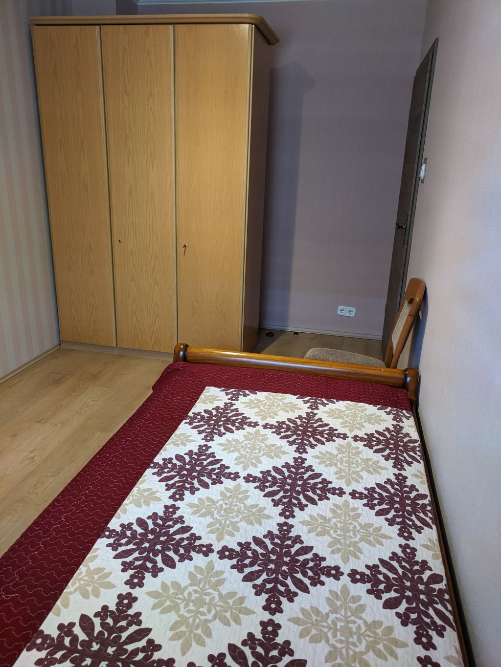 Rent 2 rooms apartment Düsseldorf | Entire place | Düsseldorf | Komfortable 3-Zimmer-Wohnung in ruhiger Lage , Parken kostenlos auf der Straße | Hominext