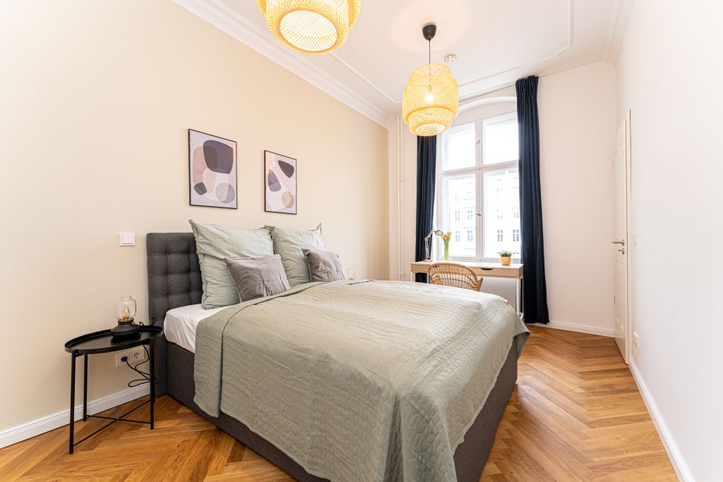 Rent 2 rooms apartment Berlin | Entire place | Berlin | Urbaner Luxus: Neu renovierte 3-Zimmer-Wohnung im Kollwitzkiez | Hominext