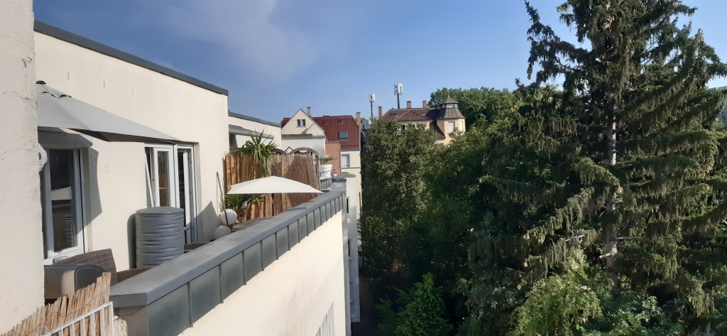 Rent 1 room apartment Stuttgart | Entire place | Stuttgart | Wohnen mit Penthousefeeling und Weitsicht! | Hominext