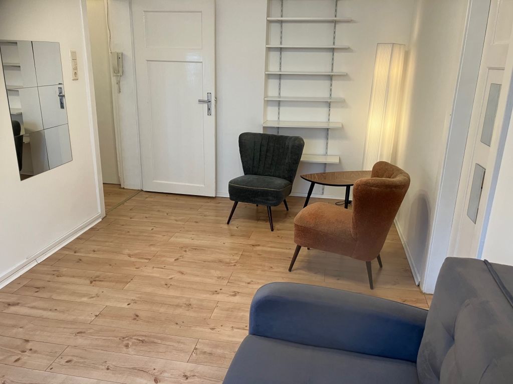 Rent 1 room apartment Hamburg | Entire place | Hamburg | Frisch renovierte und zentrale Wohnung Hamburg- U2/4 Burgstr | Hominext