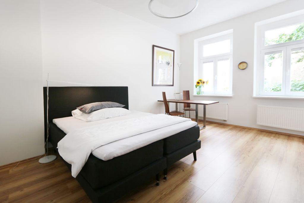 Rent 1 room apartment Berlin | Entire place | Berlin | 876 | Großzügiges Studio-Apartment in Charlottenburg | Hominext