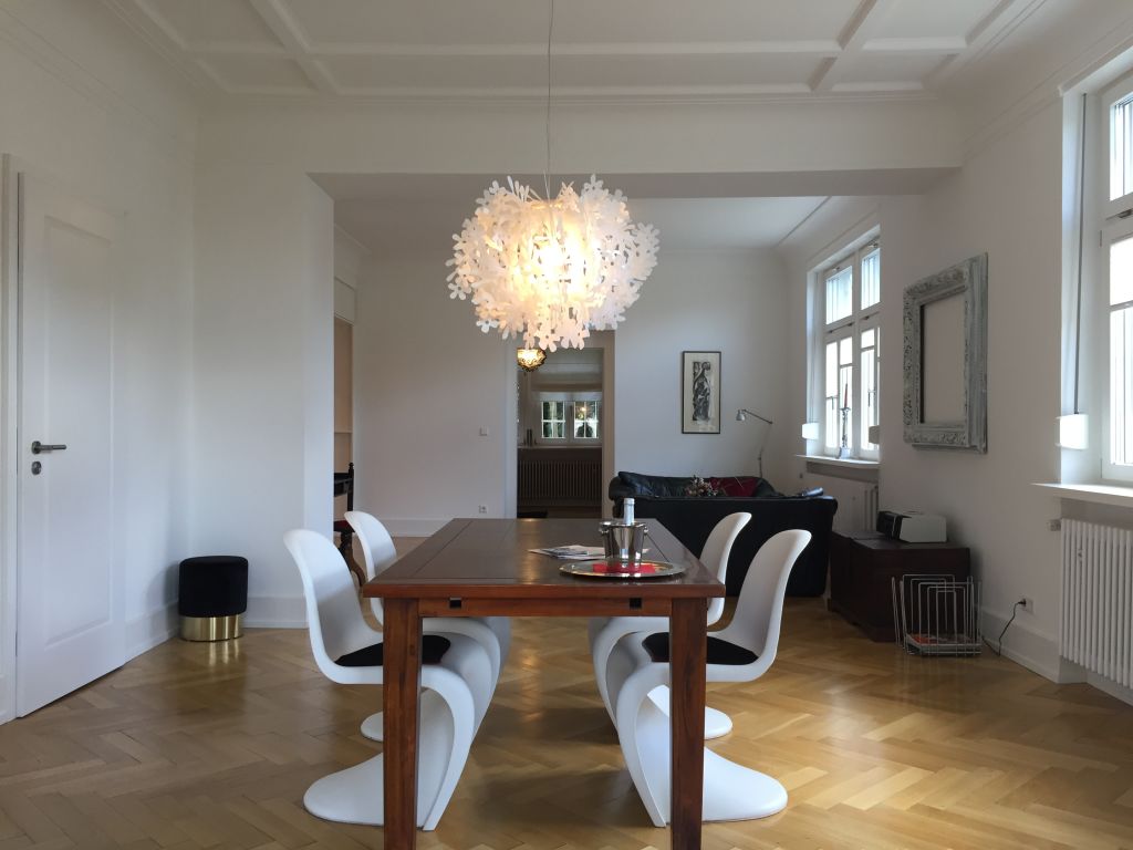 Miete 1 Zimmer Wohnung Baden-Baden | Ganze Wohnung | Baden-Baden | Stilvolle Wohnung in schöner Villa mit parkähnlichem Garten | Hominext