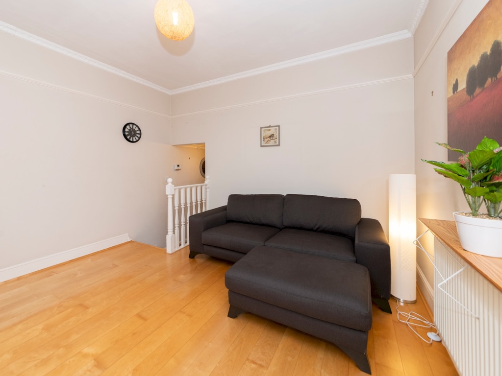 Flat 1, 49 Watlington street, Reading, RG1 4RF