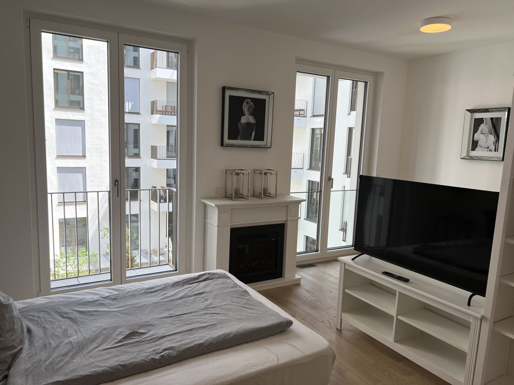 Rent 1 room apartment Berlin | Entire place | Berlin | Pure Living * Luxus * Concierge * Mercedes-Benz Arena * East-Side Gallery * Friedrichshain * S & U Warschauer * Ostkreuz * nahe Boxhagener Platz * | Hominext