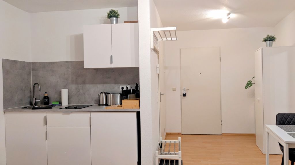 Rent 1 room apartment Kaiserslautern | Entire place | Kaiserslautern | ANDRISS: Study & Work Apartment | WIFI | Kitchen | Hominext