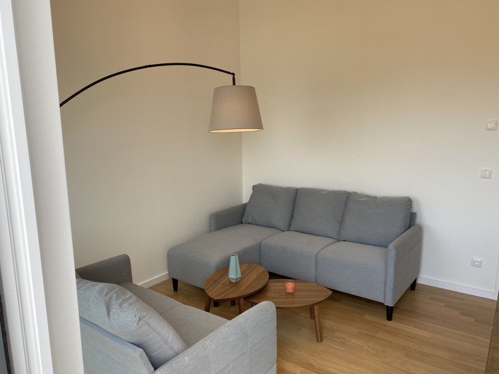 Rent 2 rooms apartment Berlin | Entire place | Berlin | Neues Dachgeschoss mit zwei Terassen in Neukölln | Hominext