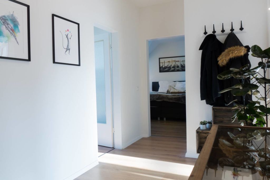 Rent 2 rooms apartment Wuppertal | Entire place | Wuppertal | Sky Suit mit Balkon an der Uni nahe HBF | Hominext