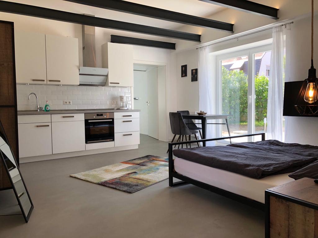 Rent 1 room apartment Rheinstetten | Entire place | Rheinstetten | Schickes Industrial-Style-Apartment mit schönem Garten | Hominext