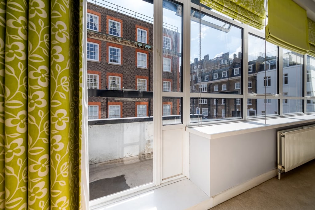 Flat 4 Alec Court, Catherine Place, London SW1E 6DY, UK