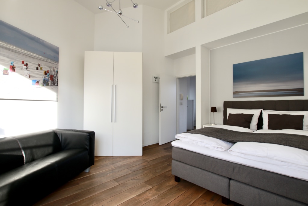 Miete 1 Zimmer Wohnung Köln | Ganze Wohnung | Köln | Schickes Penthouse-Apartment mit Balkon | Hominext