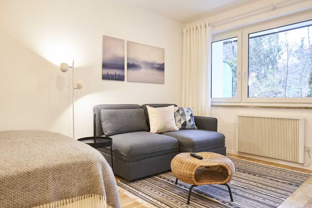 Rent 1 room apartment Stuttgart | Entire place | Stuttgart | Neues charmantes 1-Zimmer Businessapartment in Stuttgart-Mitte mit Balkon | Hominext