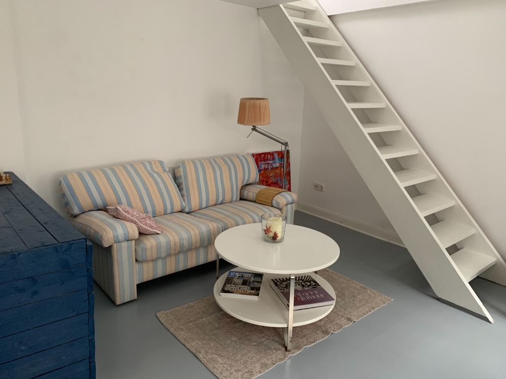 Miete 1 Zimmer Wohnung Köln | Ganze Wohnung | Köln | Maisonette Wohnung im Town House / Dachterrasse | Hominext