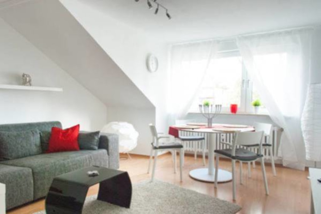 Rent 1 room apartment Frechen | Entire place | Frechen | Zentral und gemütlich in Frechen-Königsdorf | Hominext