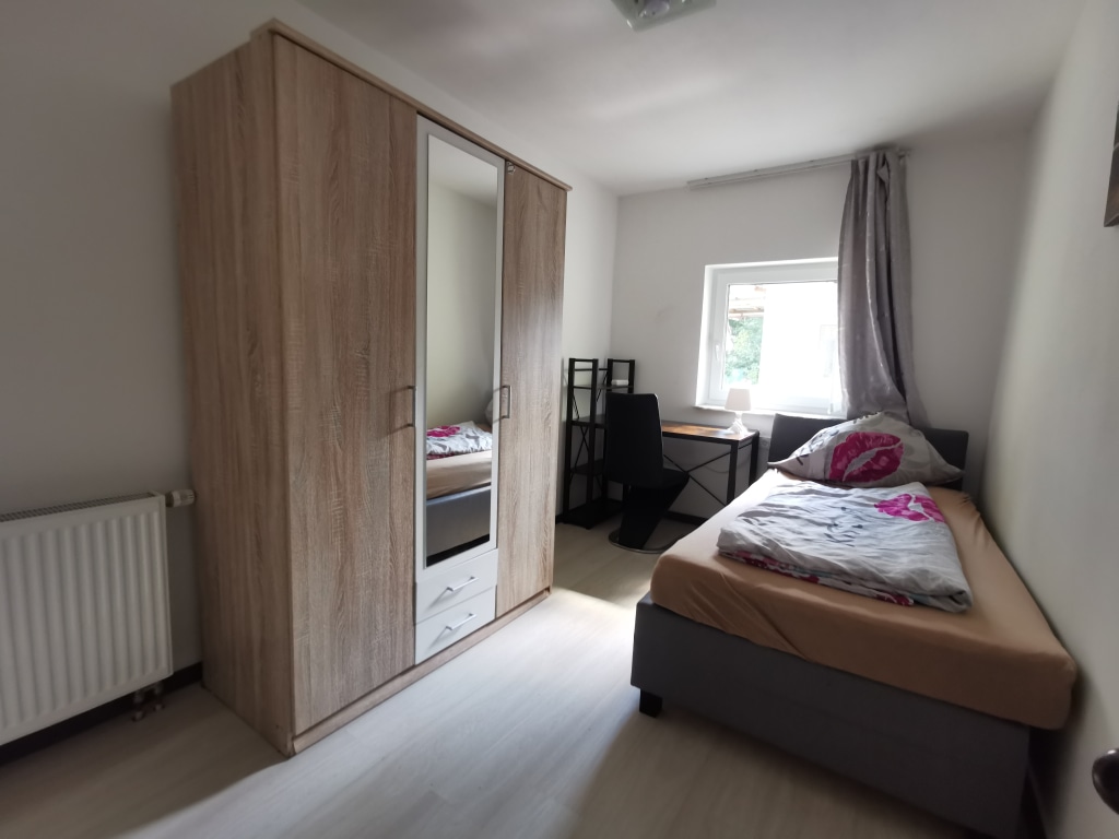 Rent 2 rooms apartment Köln | Entire place | Köln | 3-Zimmer Wohnung in der Nähe vom Flughafen | Hominext