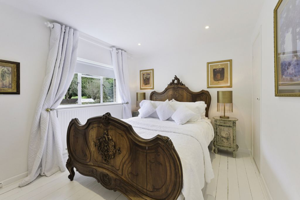 Designer Cottage, 5 West End Lane, Esher