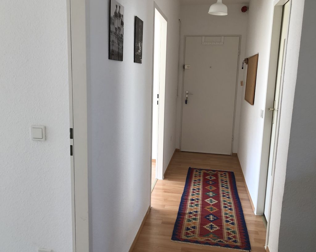 Rent 2 rooms apartment Köln | Entire place | Köln | Helle zentrale 3-Zimmer-Wohnung mit Balkon + Parkplatz | Hominext