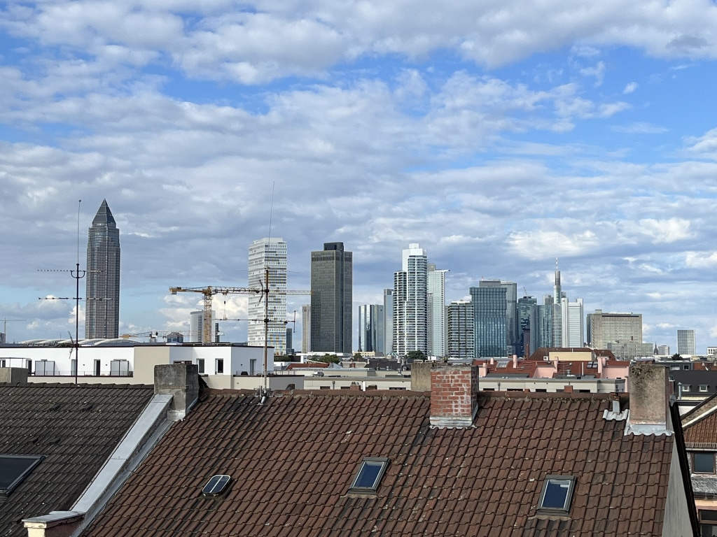 Rent 1 room apartment Frankfurt am Main | Entire place | Frankfurt am Main | Moderne Wohnung mit atemberaubendem Skyline-Blick im aufstrebenden Gallusviertel | Hominext