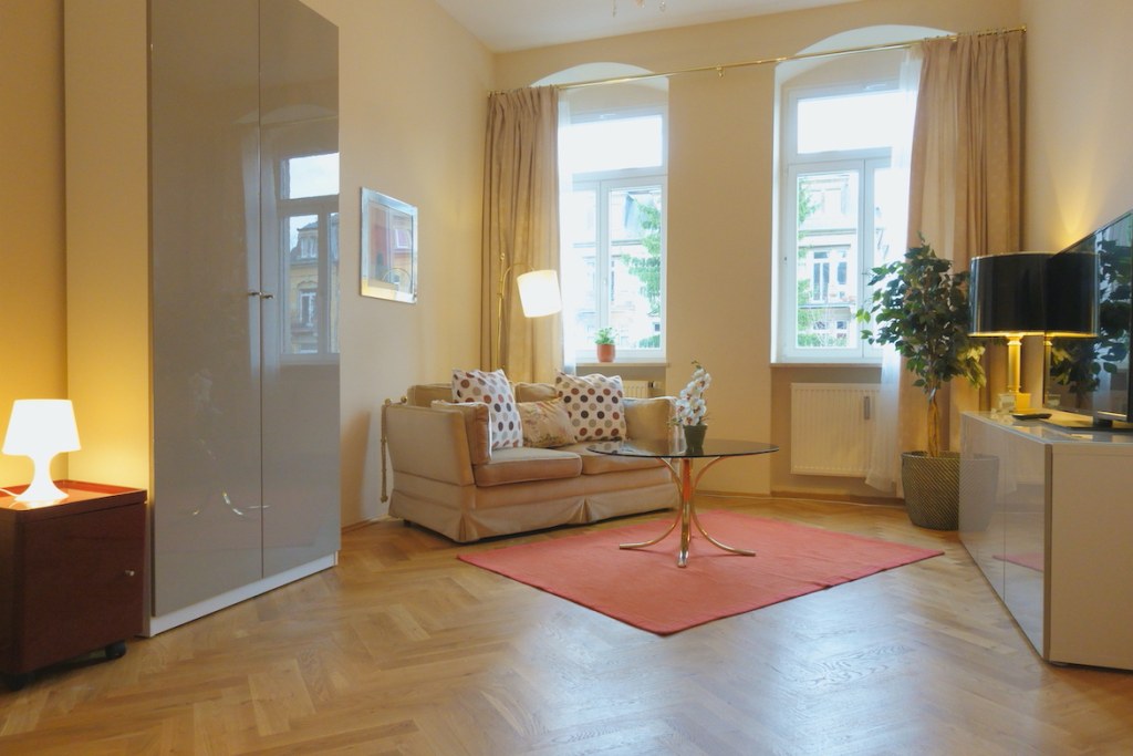 Miete 1 Zimmer Wohnung Dresden | Ganze Wohnung | Dresden | Stylisches 3-Zimmer Apartment mit Balkon für bis zu 4 Personen | Hominext