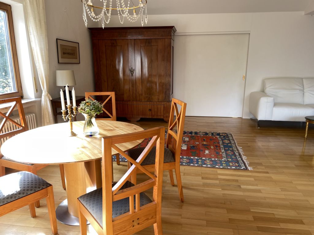 Miete 2 Zimmer Wohnung Baden-Baden | Ganze Wohnung | Baden-Baden | Klassische 3 Zi Wohnung mit Dachterrasse in Bestlage | Hominext