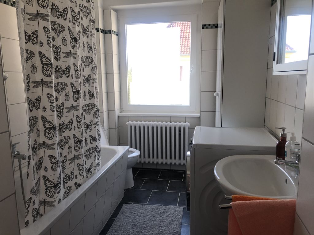 Rent 2 rooms apartment Berlin | Entire place | Berlin | Ruhige Oase in begehrtester Lage mit hervorragenden Verkehrsanbindungen | Hominext