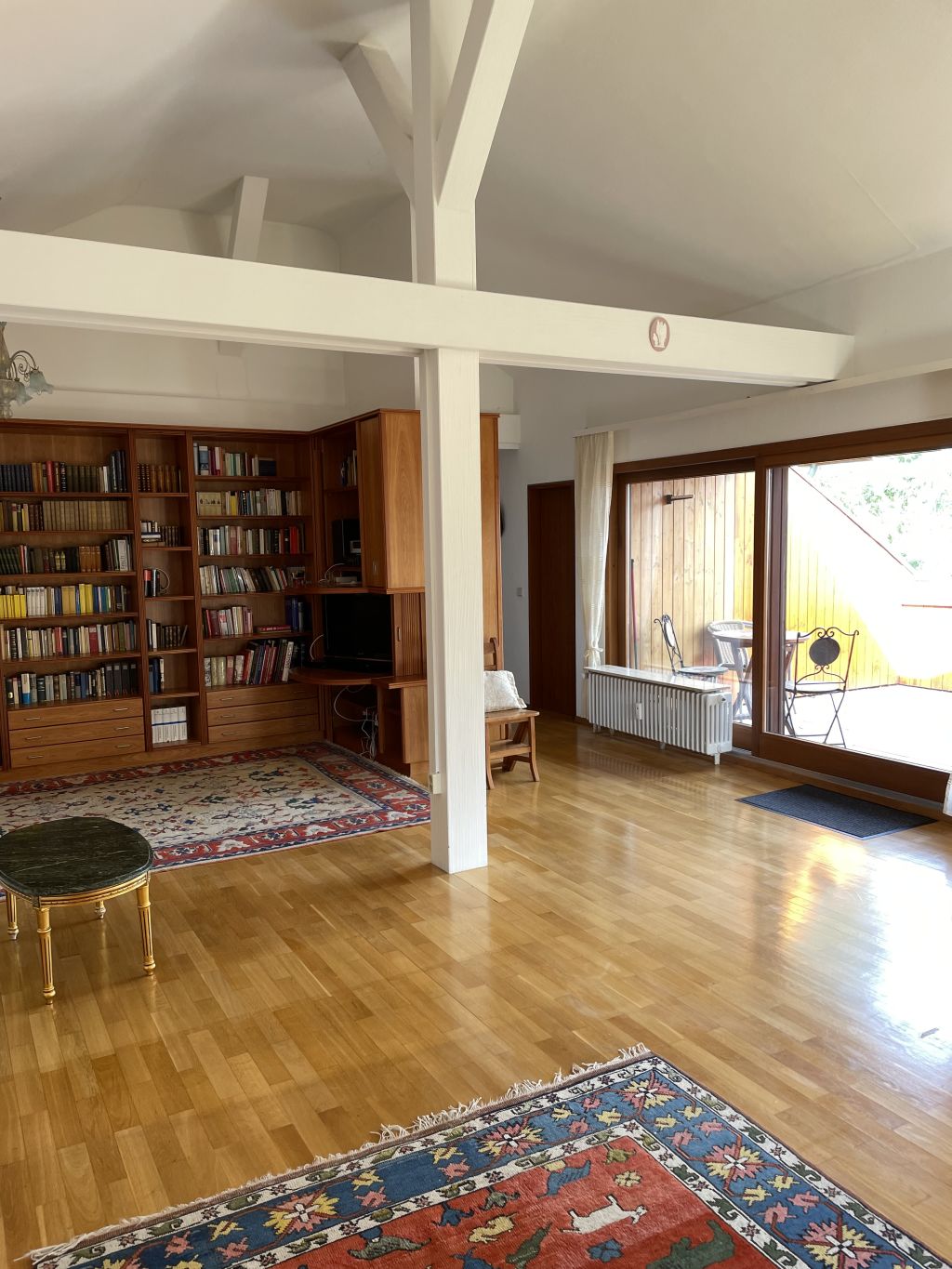 Rent 2 rooms apartment Baden-Baden | Entire place | Baden-Baden | Klassische 3 Zi Wohnung mit Dachterrasse in Bestlage | Hominext