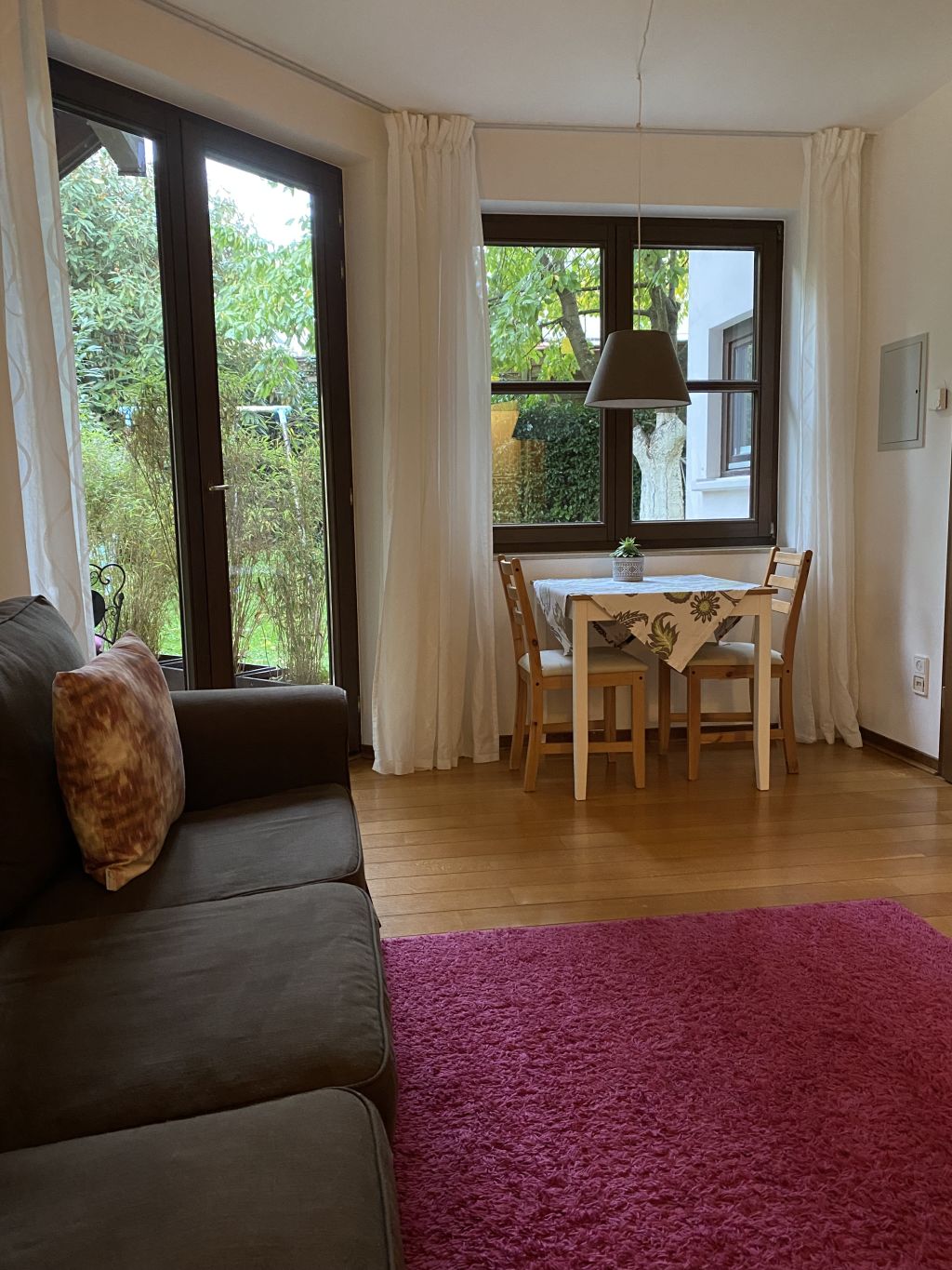 Rent 1 room apartment Bonn | Entire place | Bonn | Ruhige und moderne Wohnung in traumhafter Lage | Hominext