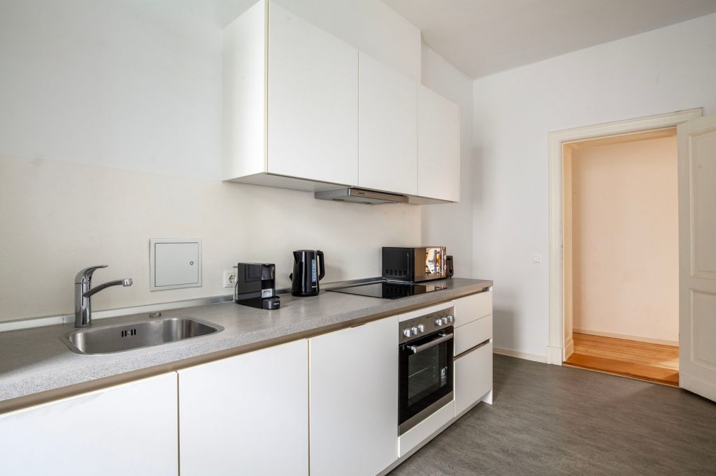 Rent 2 rooms apartment Berlin | Entire place | Berlin | Super schöne 3-Zi Wohnung in toller Lage in Kreuzberg, vollmöbliert und ausgestattet. | Hominext