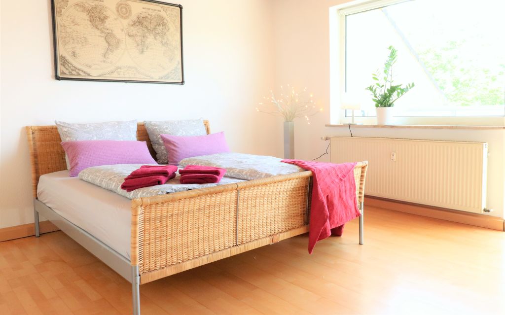 Rent 2 rooms apartment Mainz | Entire place | Mainz | Große, helle Wohnung mit Balkon in den Baumwipfeln | Hominext