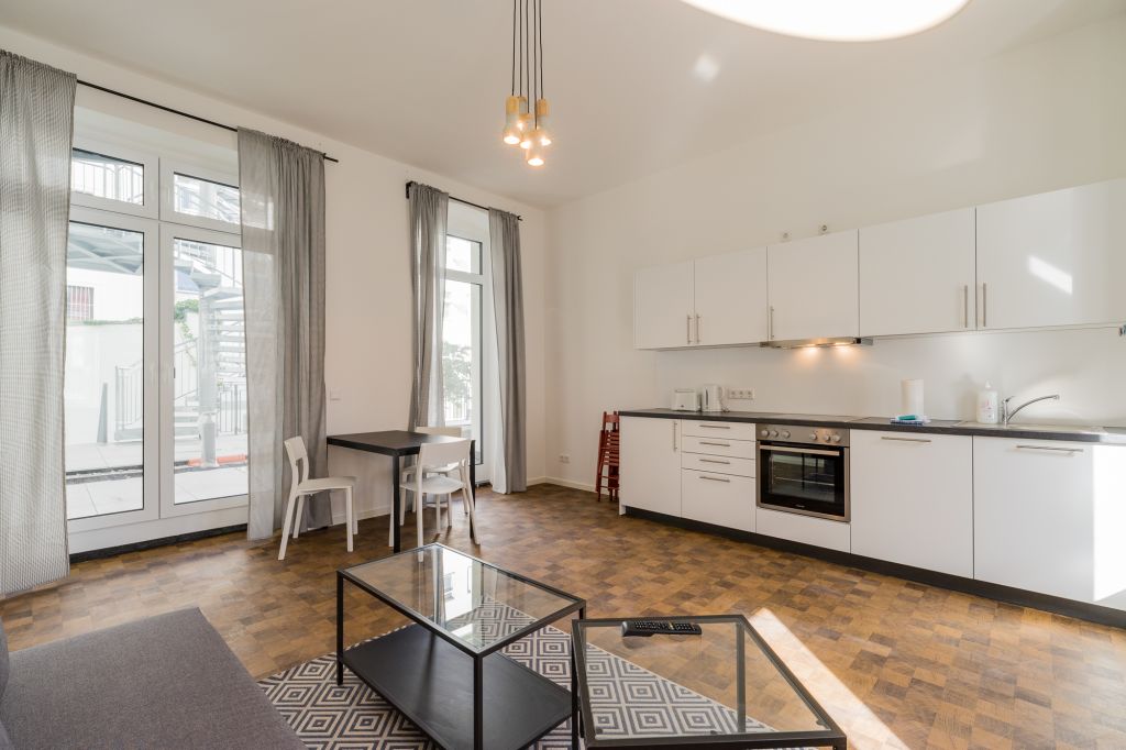 Miete 2 Zimmer Wohnung Berlin | Ganze Wohnung | Berlin | Schöne helle 3-Zimmer Wohnung mit Balkon am Hermannplatz | Hominext