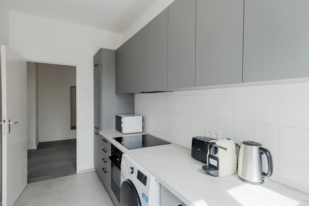 Rent 2 rooms apartment Berlin | Entire place | Berlin | Stillvole 3-Zimmer Wohnung in  Charlottenburg | Hominext