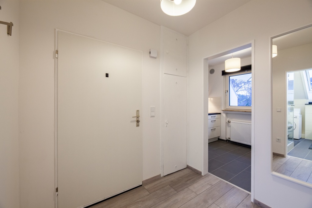 Rent 1 room apartment Köln | Entire place | Köln | Hochwertige Wohnung mit Dachterrasse in Köln am Flughafen | Hominext