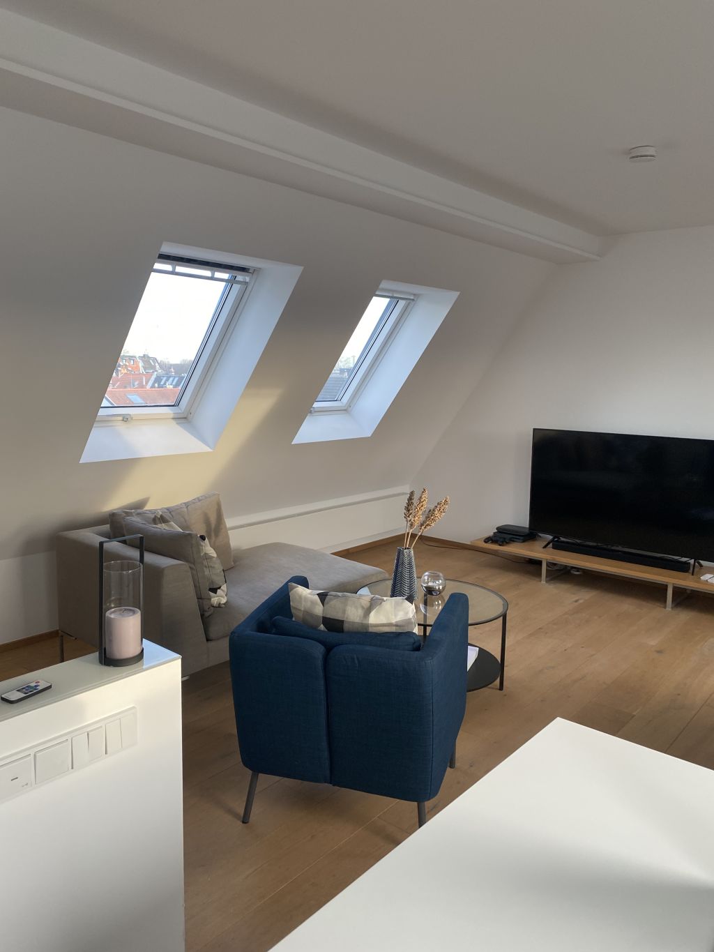 Miete 2 Zimmer Wohnung Köln | Ganze Wohnung | Köln | Luxus-Dachgeschoss Wohnnung mit tollem Balkon | Hominext