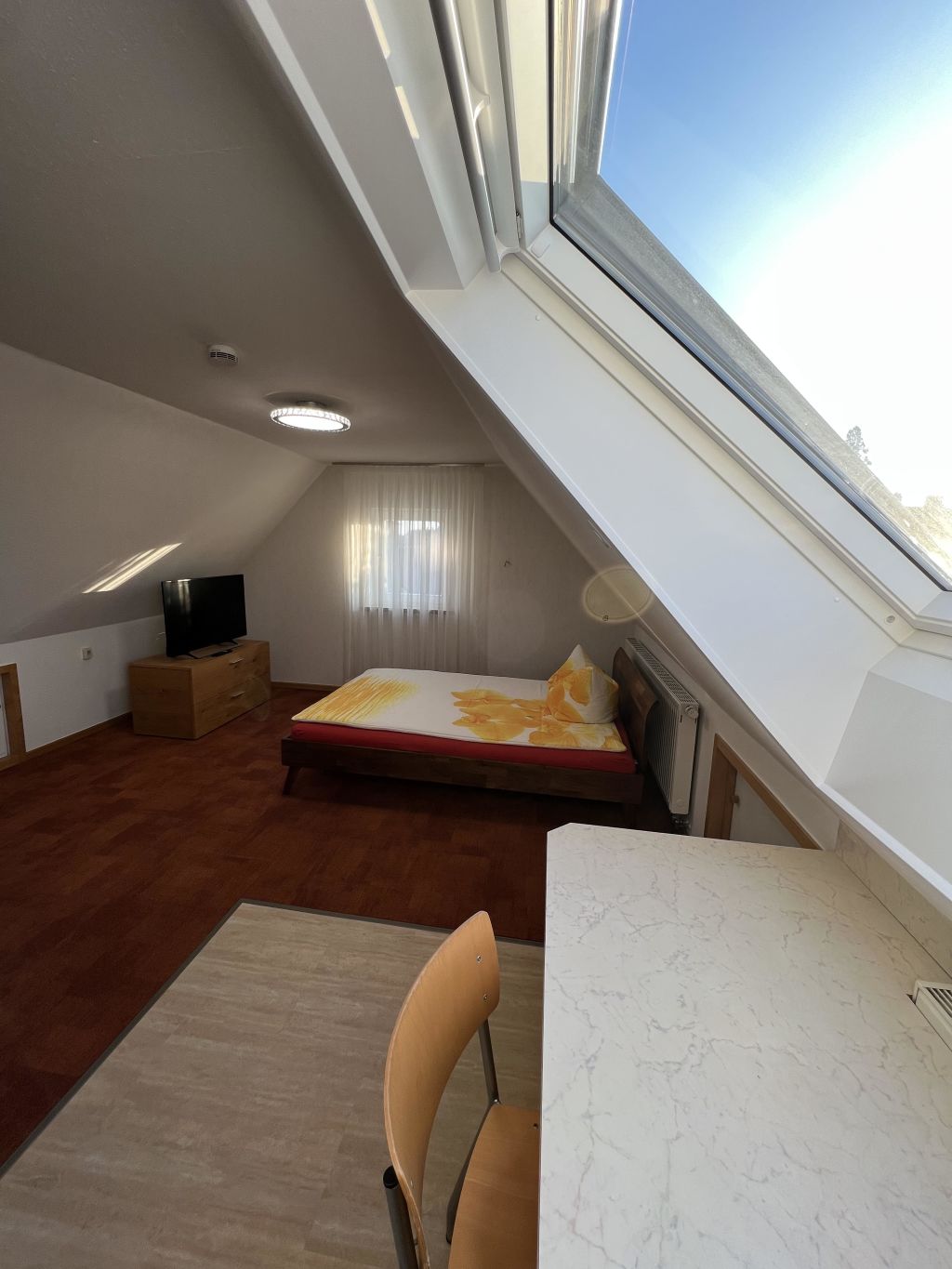 Miete 1 Zimmer Wohnung Friedrichshafen | Ganze Wohnung | Friedrichshafen | Gemütliches und ruhiges Studio-Loft-Apartment | Hominext