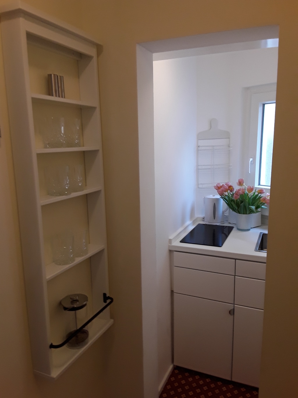 Rent 1 room apartment Frankfurt am Main | Entire place | Frankfurt am Main | Ruhiges Apartment mit Parkblick | Hominext