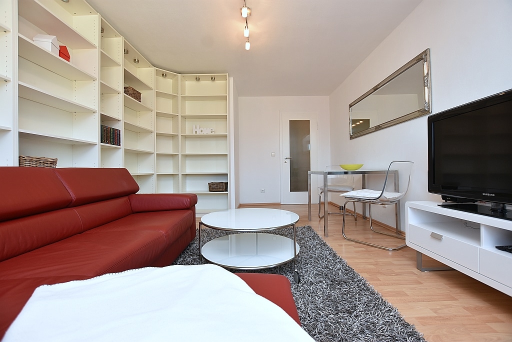 Rent 1 room apartment Stuttgart | Entire place | Stuttgart | Modern möbliert, perfekte zentrale Lage und Balkon mit Blick über Stuttgart | Hominext