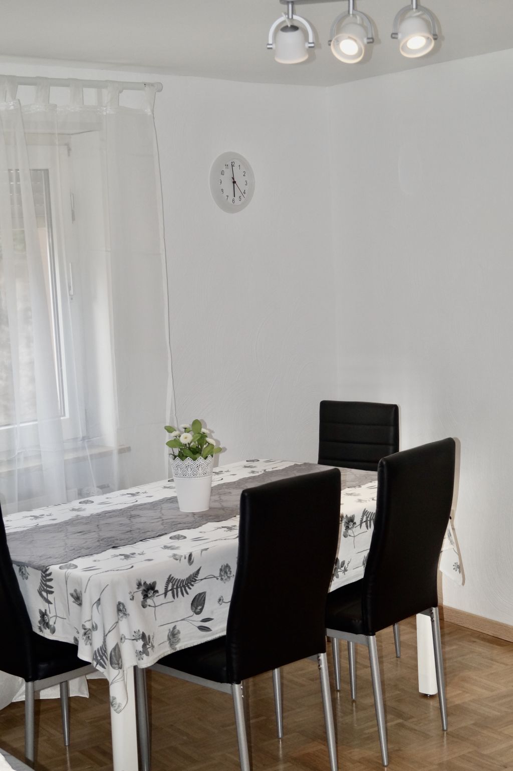 Rent 1 room apartment Kaiserslautern | Entire place | Kaiserslautern | Classic Apartments - Apartment 2 | Hominext